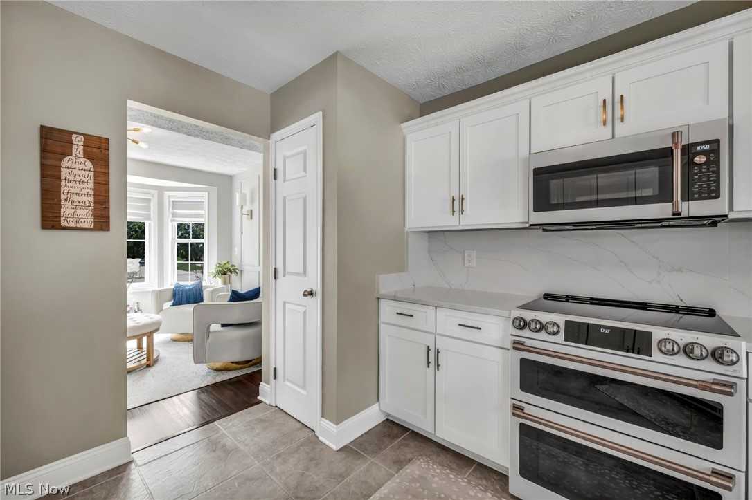 1454 Hollow Wood Lane Avon OH 44011