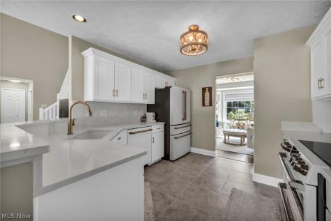 1454 Hollow Wood Lane Avon OH 44011