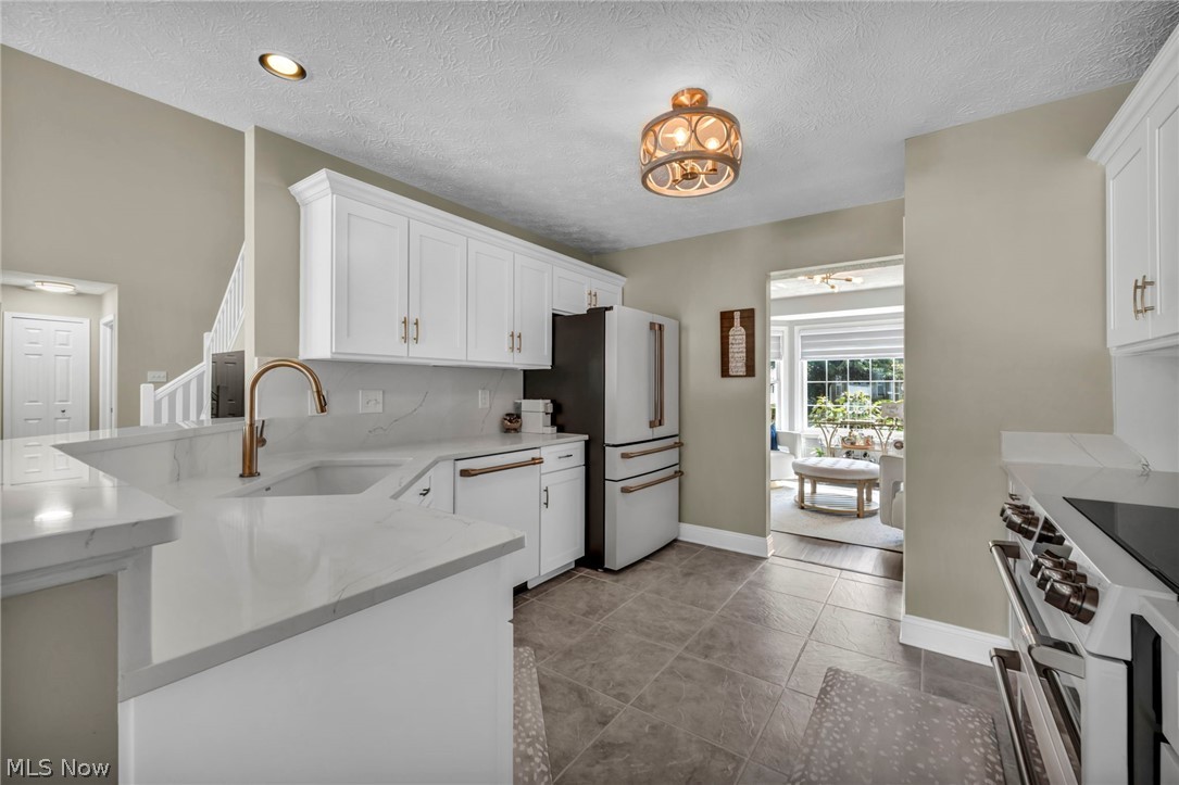 1454 Hollow Wood Lane Avon OH 44011