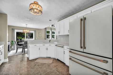 1454 Hollow Wood Lane Avon OH 44011