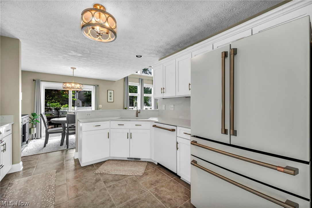 1454 Hollow Wood Lane Avon OH 44011