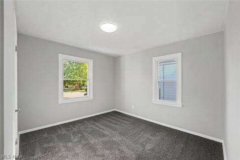 448 E 328th Street Willowick OH 44095