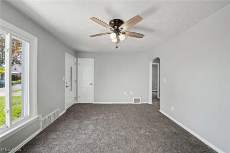 448 E 328th Street Willowick OH 44095