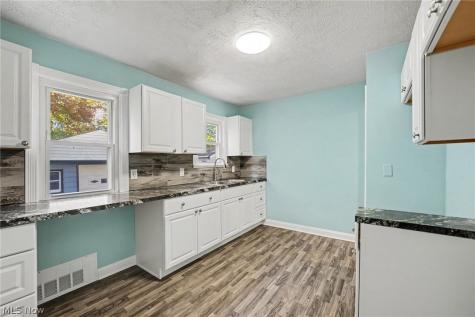 448 E 328th Street Willowick OH 44095