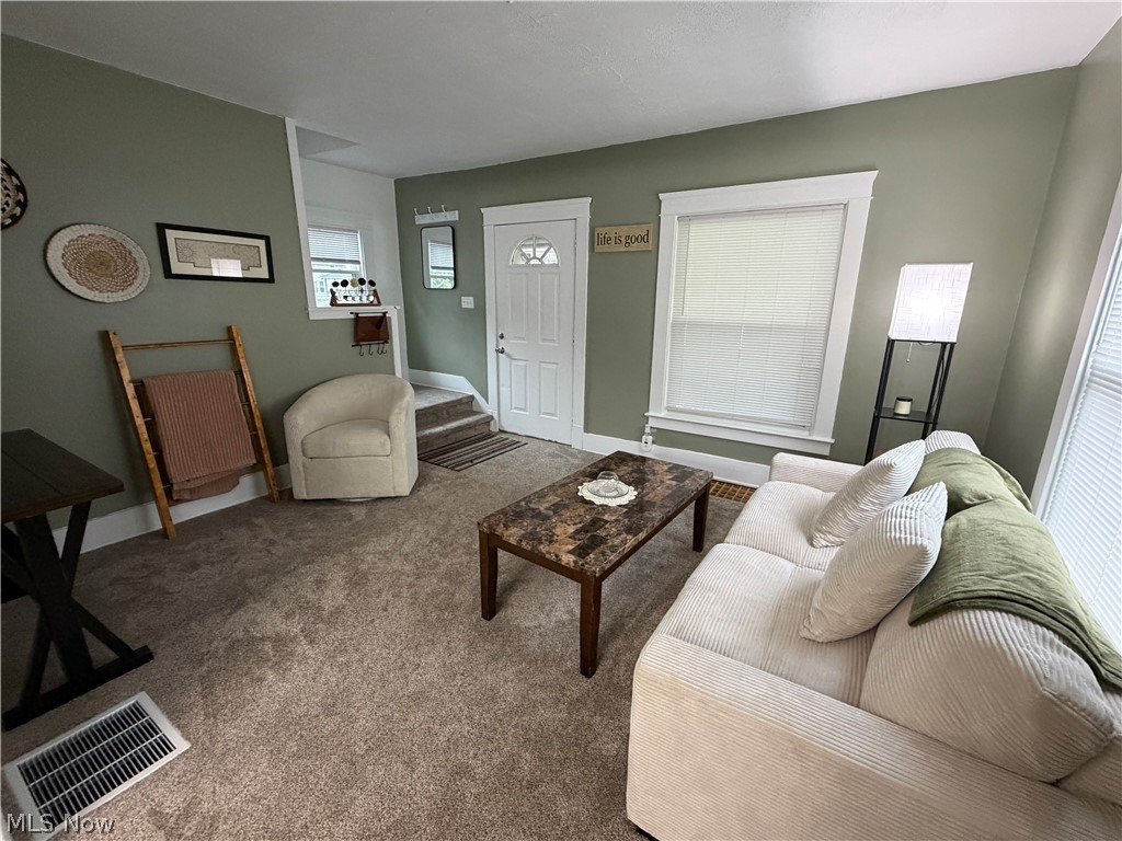 1541 Bonnie Brae Avenue NE Warren OH 44483