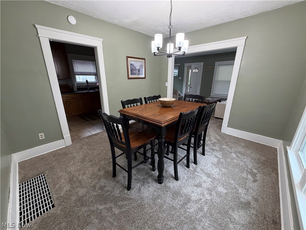 1541 Bonnie Brae Avenue NE Warren OH 44483