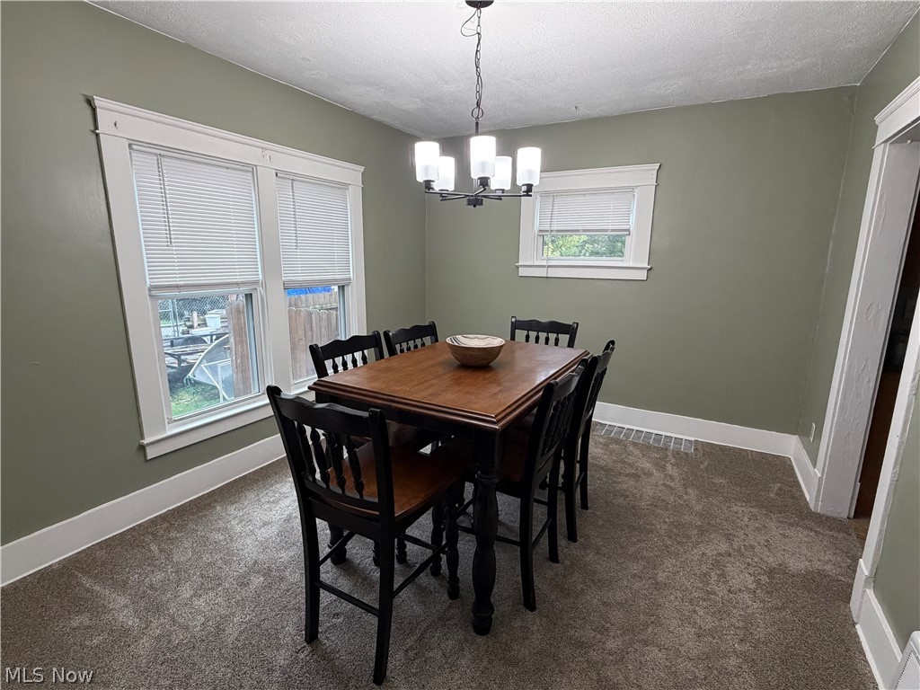 1541 Bonnie Brae Avenue NE Warren OH 44483