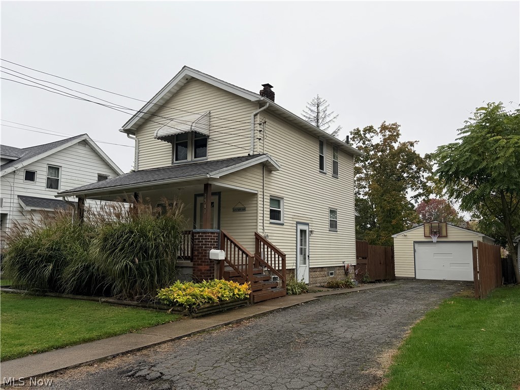 1541 Bonnie Brae Avenue NE Warren OH 44483