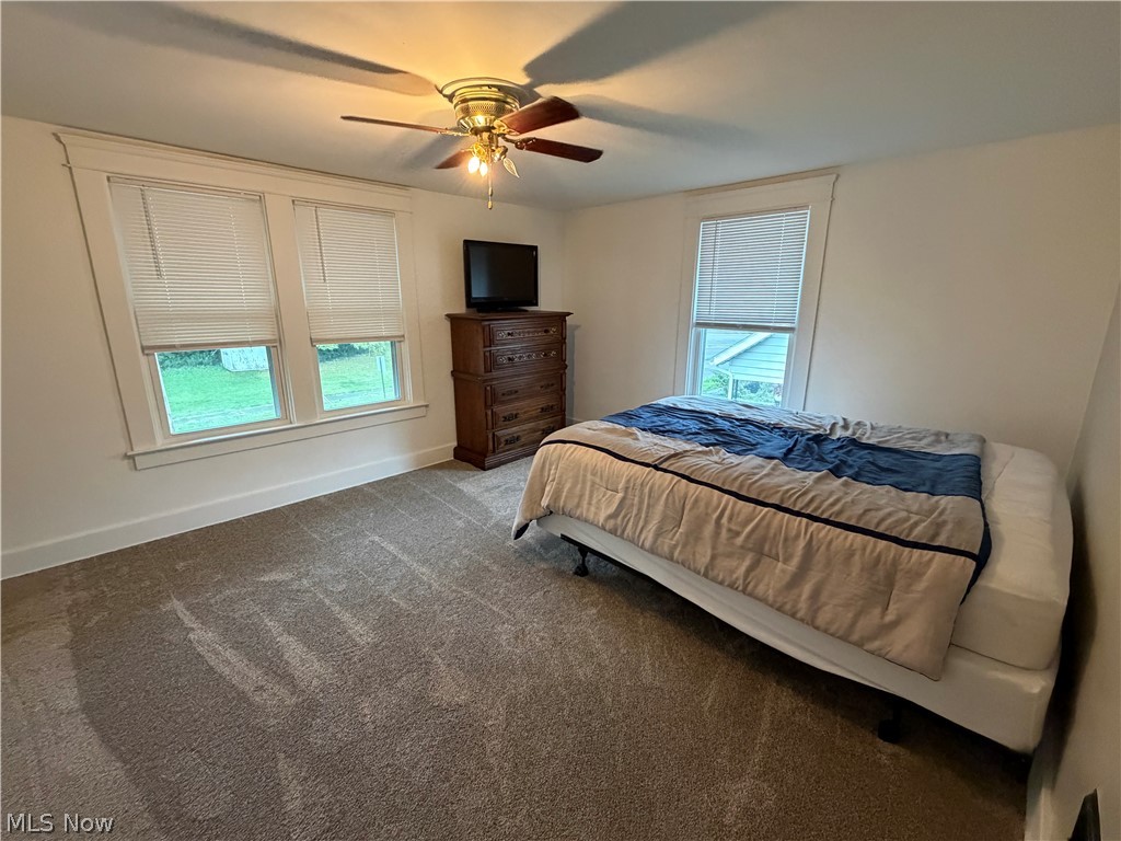 1541 Bonnie Brae Avenue NE Warren OH 44483