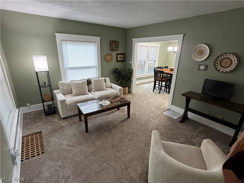 1541 Bonnie Brae Avenue NE Warren OH 44483