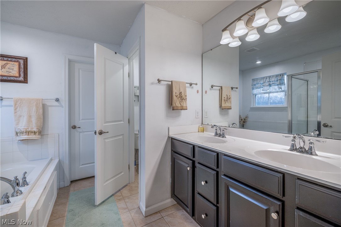 165 Lakeland Way Aurora OH 44202