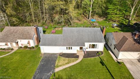 3289 Cricket Drive Youngstown OH 44511