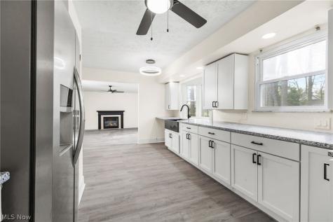 4590 Brendan Lane North Olmsted OH 44070