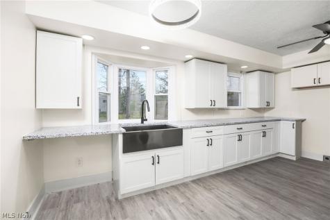 4590 Brendan Lane North Olmsted OH 44070