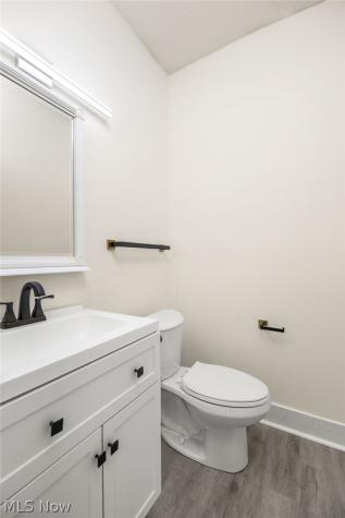 4590 Brendan Lane North Olmsted OH 44070