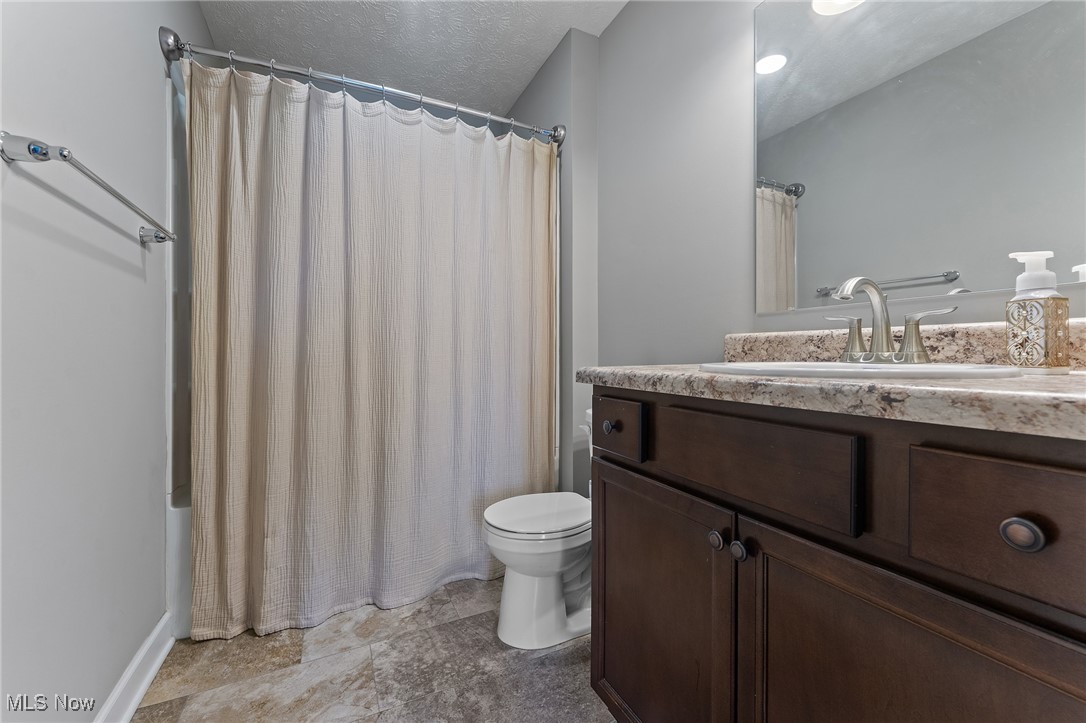 3835 Linda Way New Waterford OH 44445