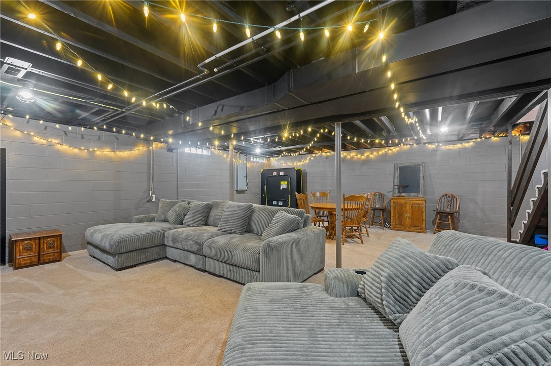 3835 Linda Way New Waterford OH 44445