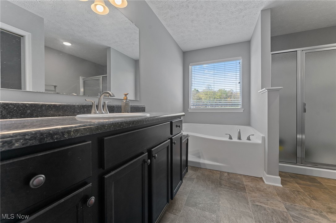 3835 Linda Way New Waterford OH 44445
