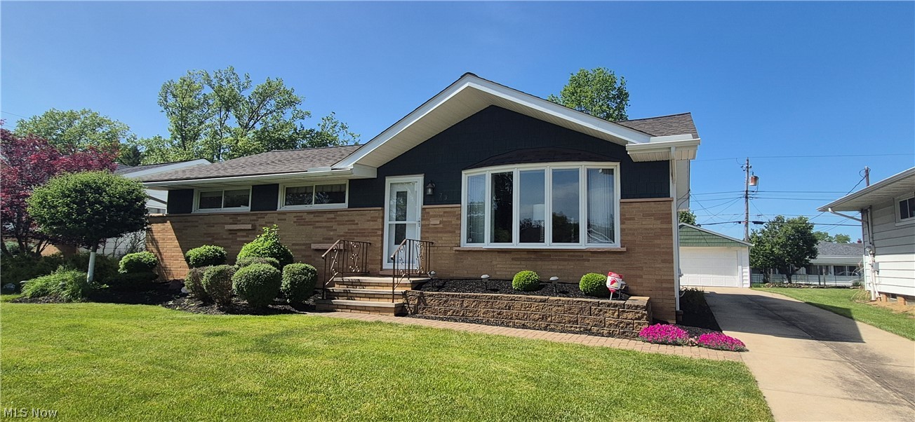 73 E Hillsdale Avenue Seven Hills OH 44131
