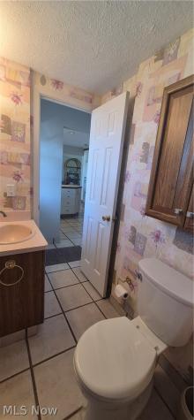 73 E Hillsdale Avenue Seven Hills OH 44131