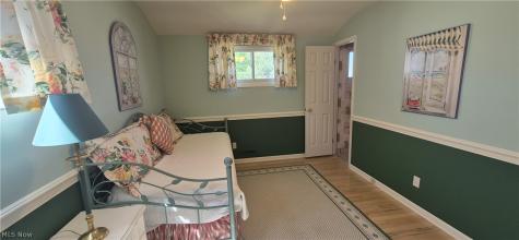 73 E Hillsdale Avenue Seven Hills OH 44131