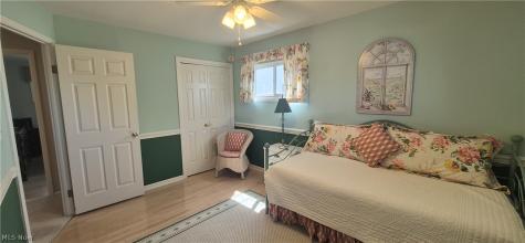 73 E Hillsdale Avenue Seven Hills OH 44131
