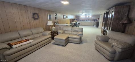 73 E Hillsdale Avenue Seven Hills OH 44131