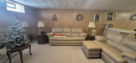 73 E Hillsdale Avenue Seven Hills OH 44131