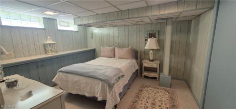 73 E Hillsdale Avenue Seven Hills OH 44131