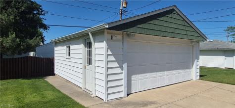 73 E Hillsdale Avenue Seven Hills OH 44131