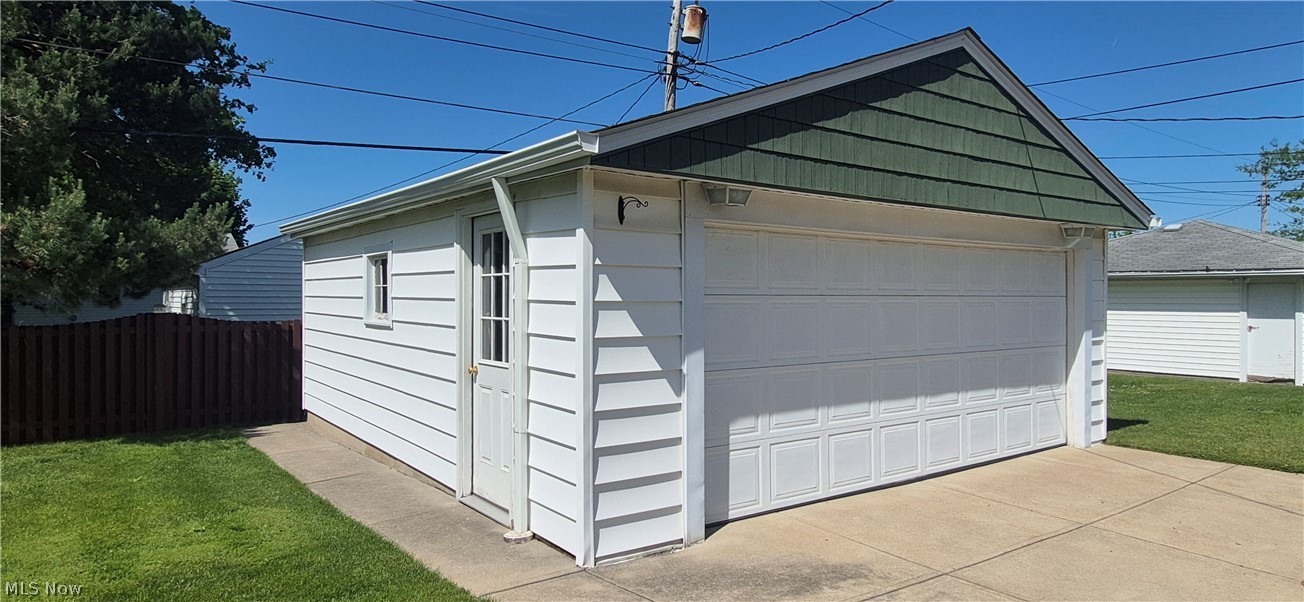 73 E Hillsdale Avenue Seven Hills OH 44131