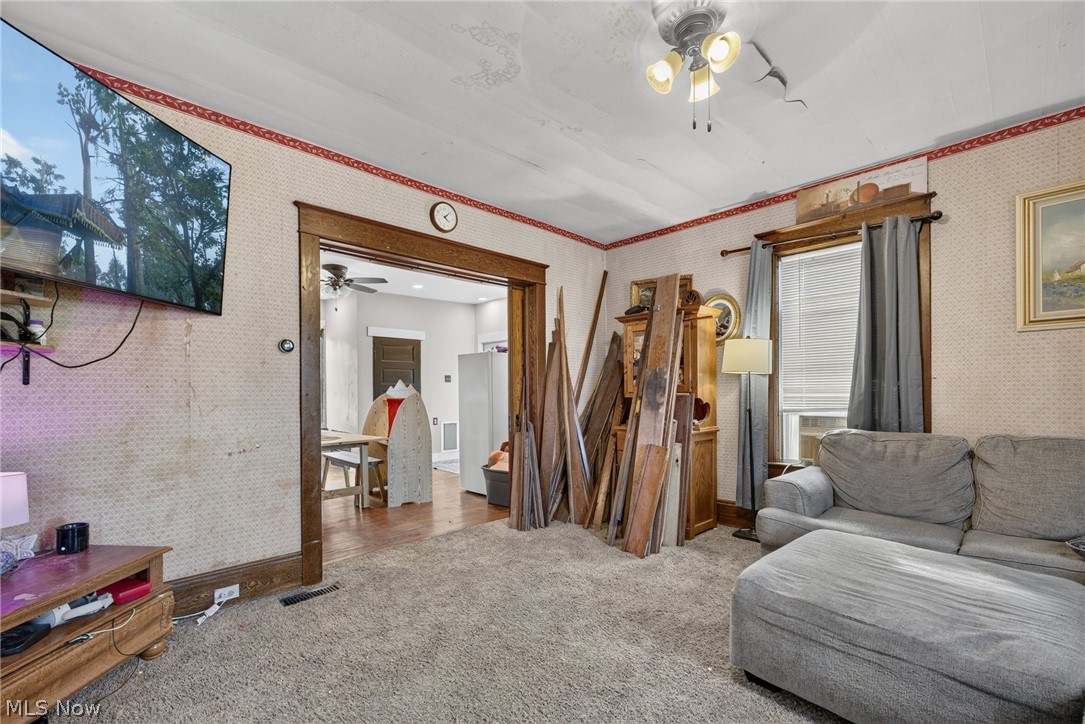 622 Columbia Street Leetonia OH 44431