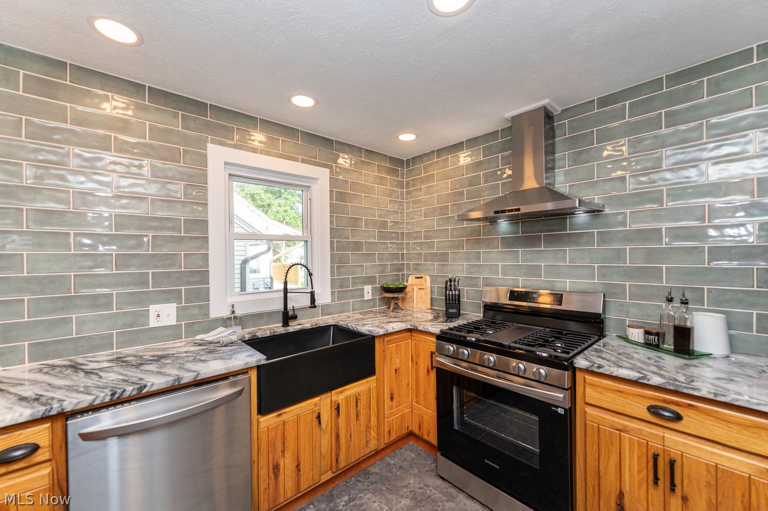 38306 Roselawn Avenue Willoughby OH 44094