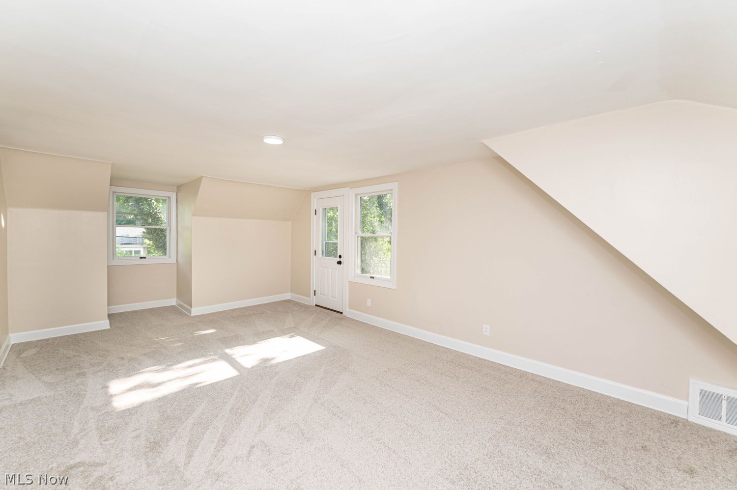 38306 Roselawn Avenue Willoughby OH 44094