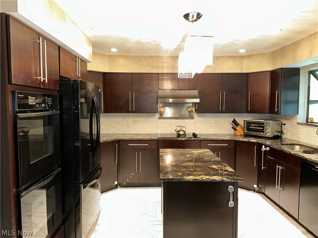 5025 Lansdowne Drive Solon OH 44139
