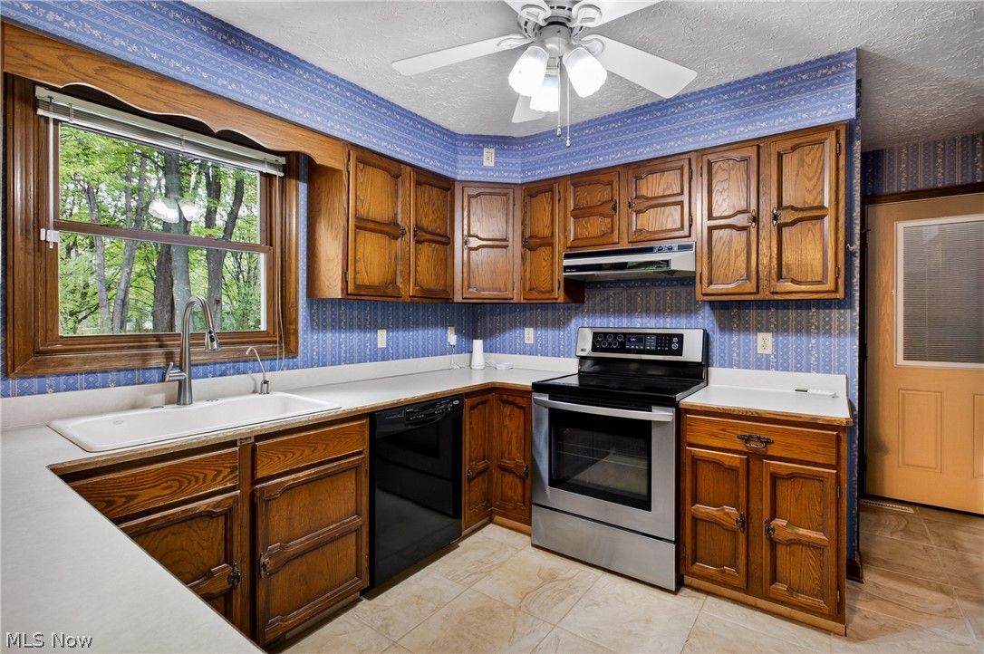 1097 Center Street E Warren OH 44481