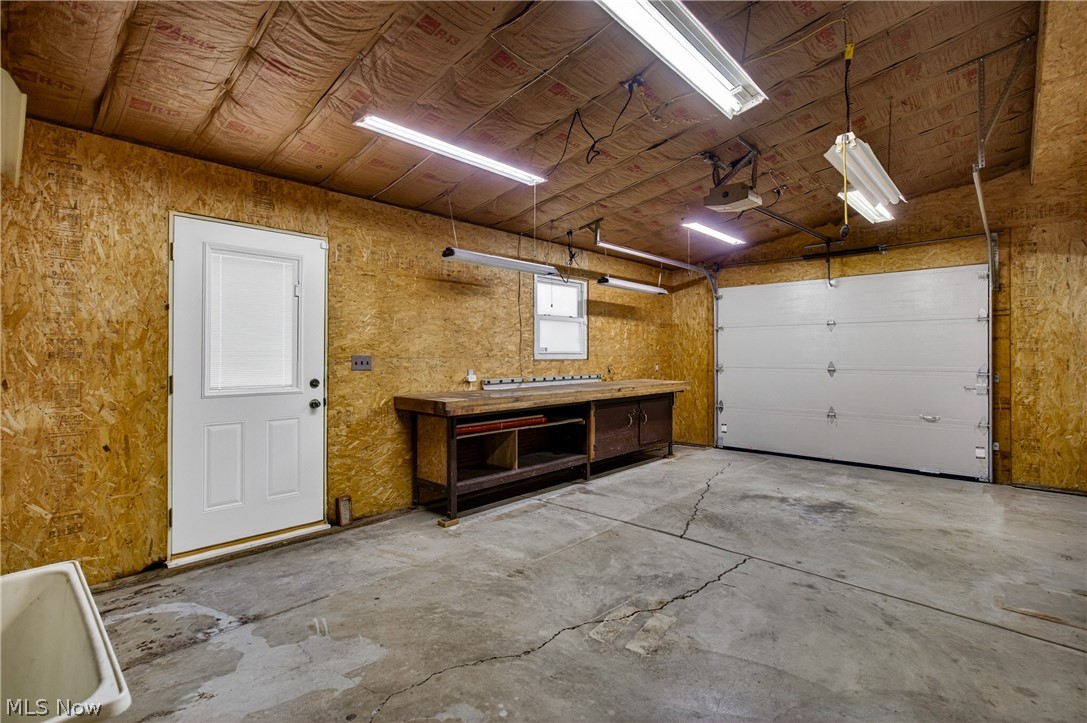 1097 Center Street E Warren OH 44481
