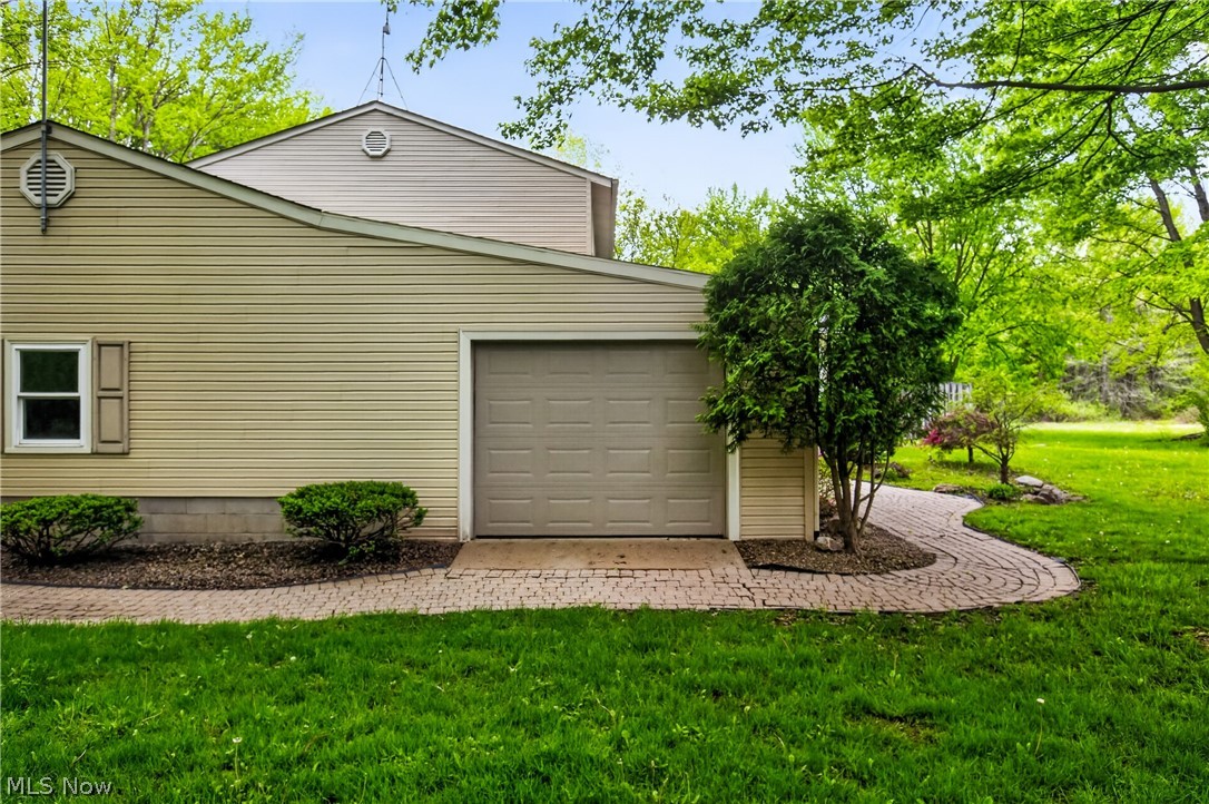 1097 Center Street E Warren OH 44481