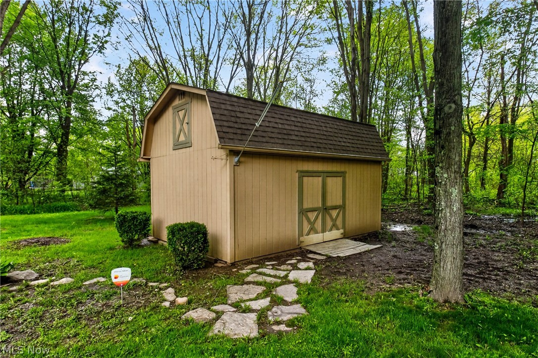 1097 Center Street E Warren OH 44481