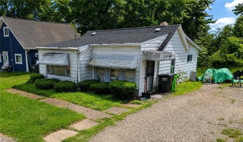 346 Joseph Avenue Barberton OH 44203
