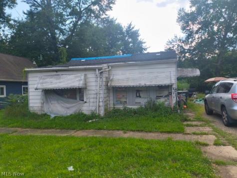 346 Joseph Avenue Barberton OH 44203