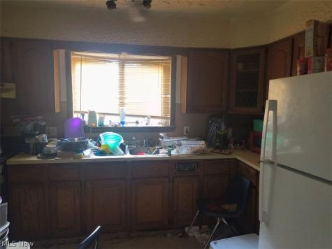 346 Joseph Avenue Barberton OH 44203