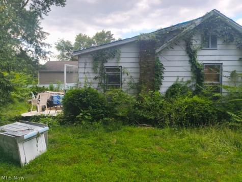 346 Joseph Avenue Barberton OH 44203