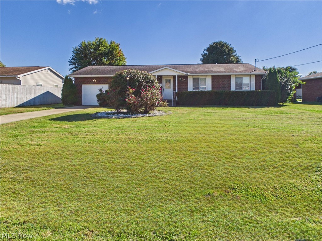 816 Campbell Drive Belpre OH 45714