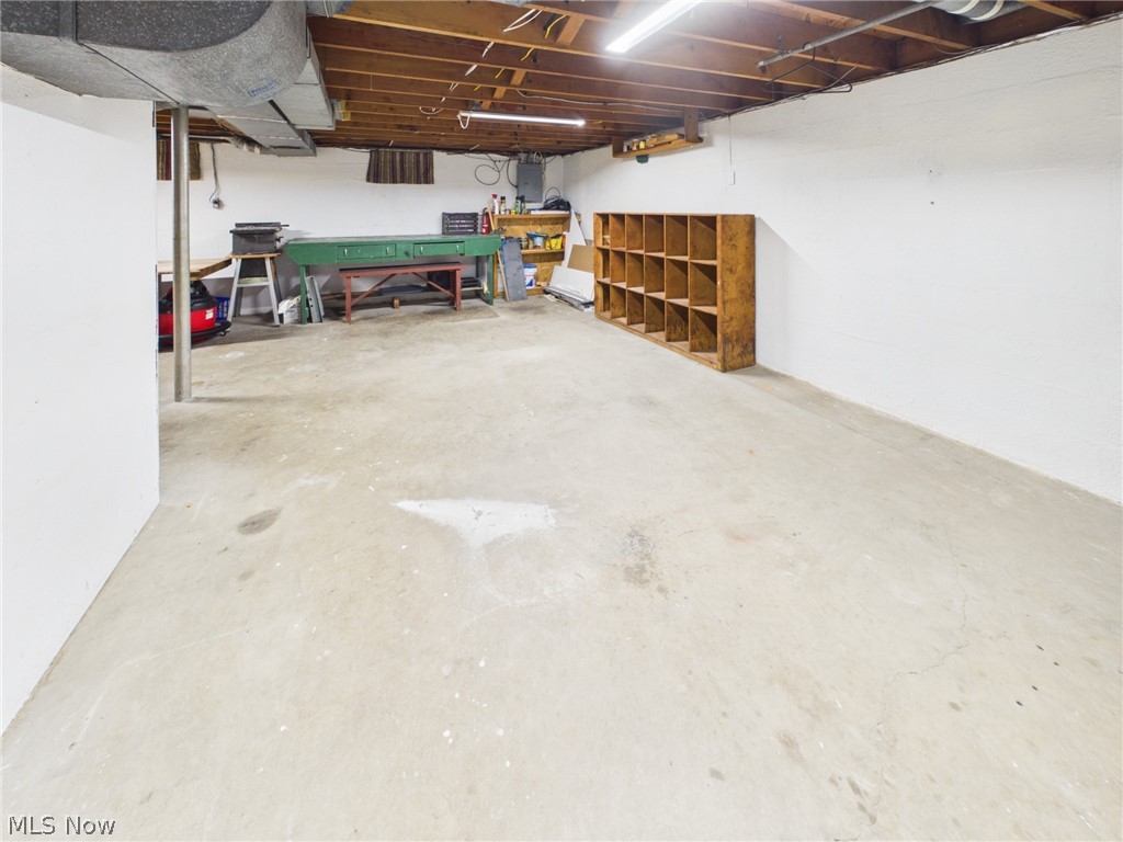 816 Campbell Drive Belpre OH 45714