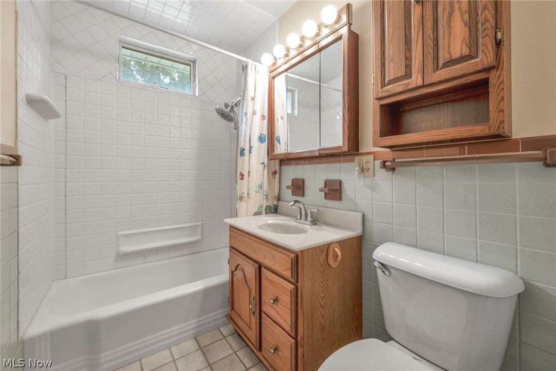 202 Roosevelt Drive Geneva OH 44041