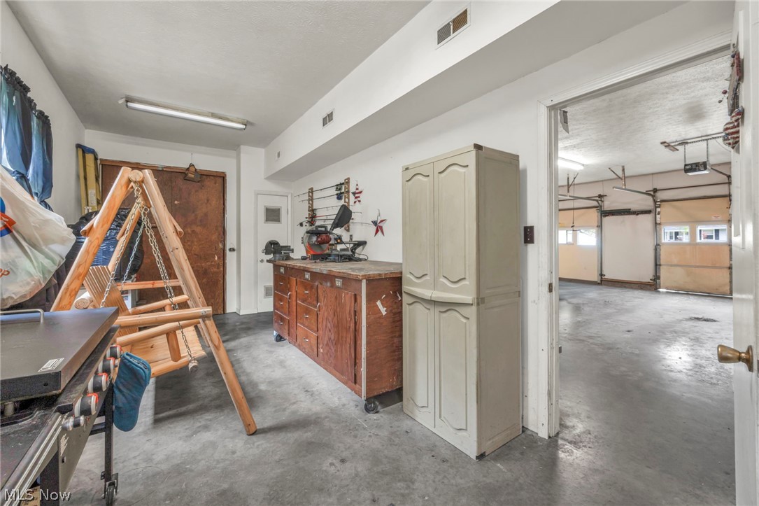 202 Roosevelt Drive Geneva OH 44041