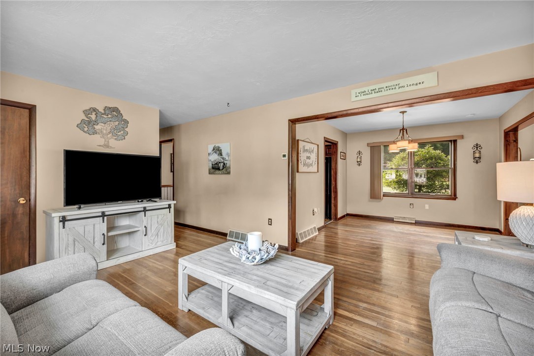 202 Roosevelt Drive Geneva OH 44041