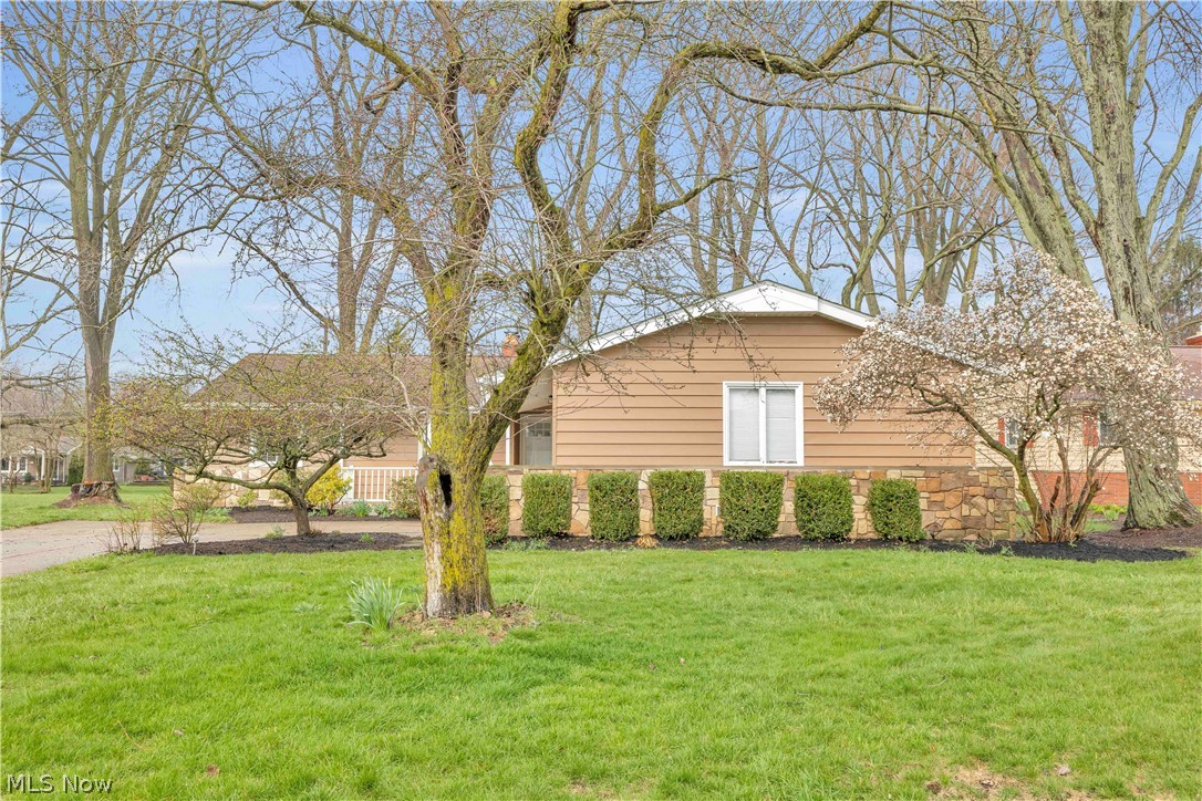 432 Powell Drive Bay Village OH 44140