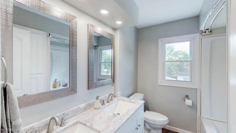 2786 Silverdale Drive Norton OH 44203